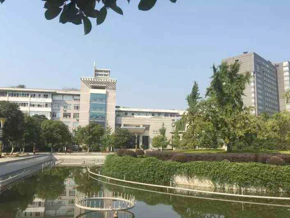 湖南林大-锅炉房不锈钢烟囱制安工程